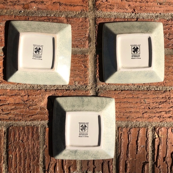 Set of 3 Small Square Ceramic Mini Plates Butterflies, Feathers & Pinecones - Picture 5 of 6